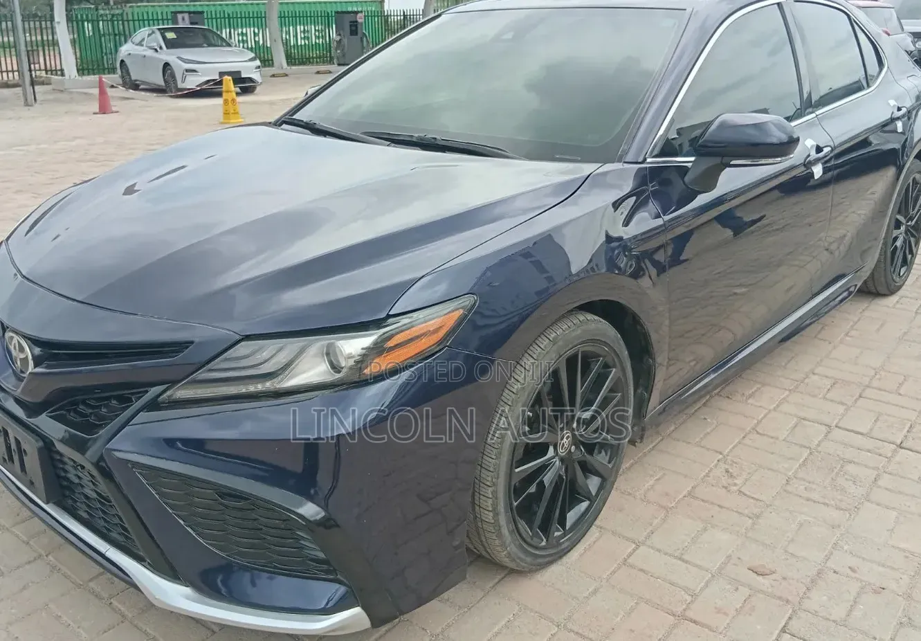 Toyota Camry XSE V6 2022 Blue