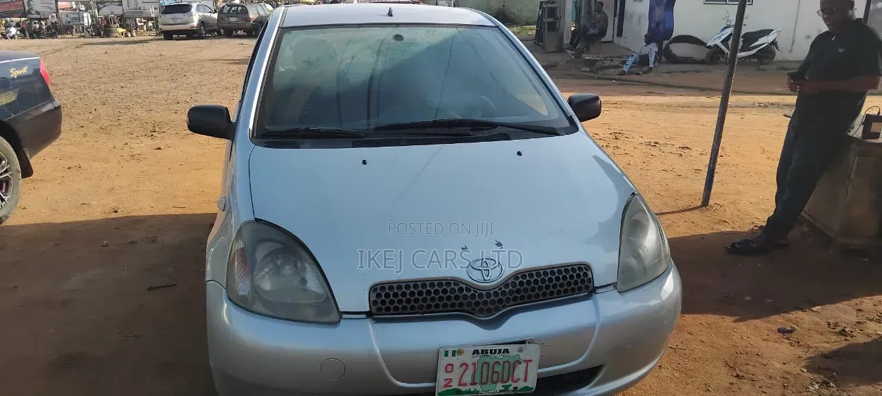Toyota Yaris 2004 Silver
