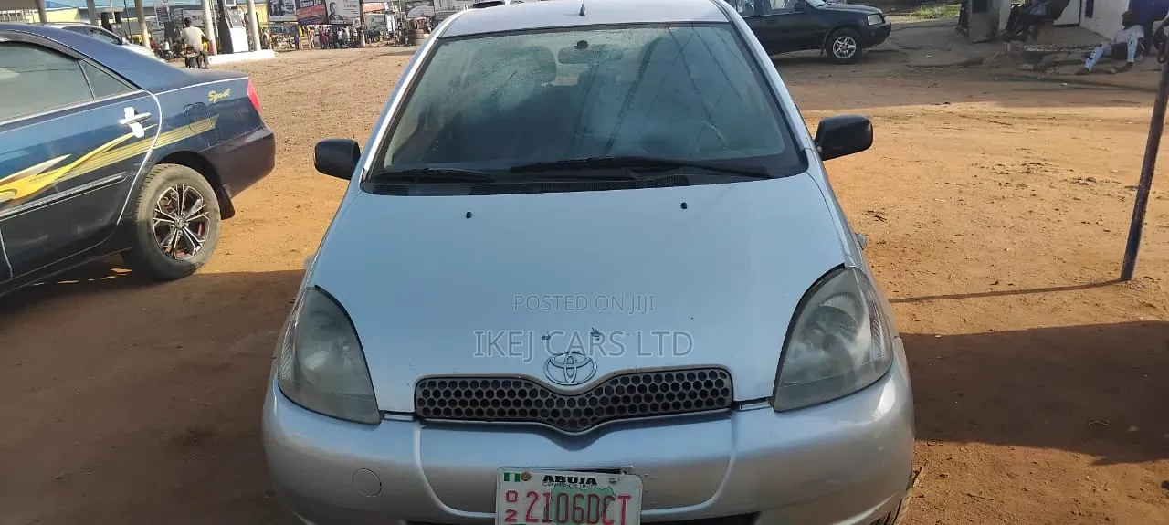 Toyota Yaris 2004 Silver