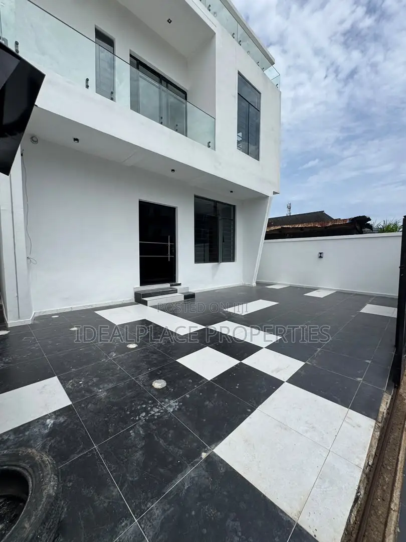 4bdrm Duplex in Sangotedo for sale