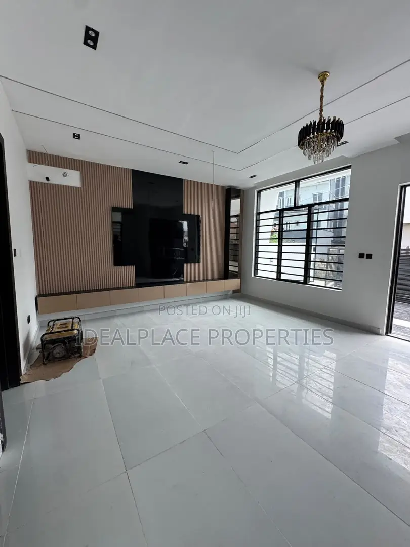 4bdrm Duplex in Sangotedo for sale