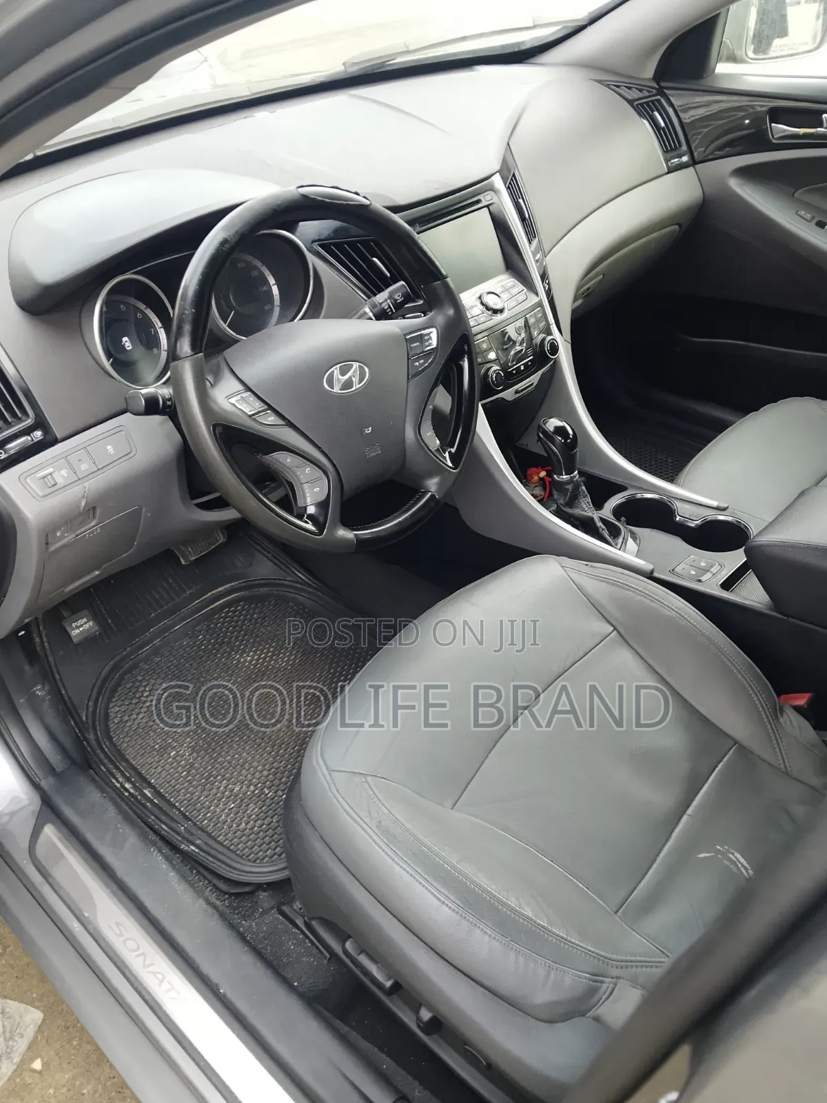 Hyundai Sonata Limited Sedan FWD (2.4L 4cyl 6A) 2013 Ivory