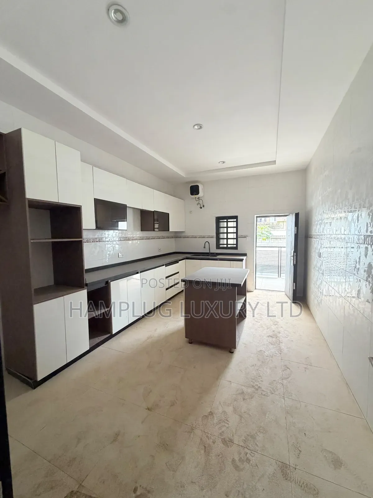 3bdrm Apartment in Guzape, Central Business District for sale