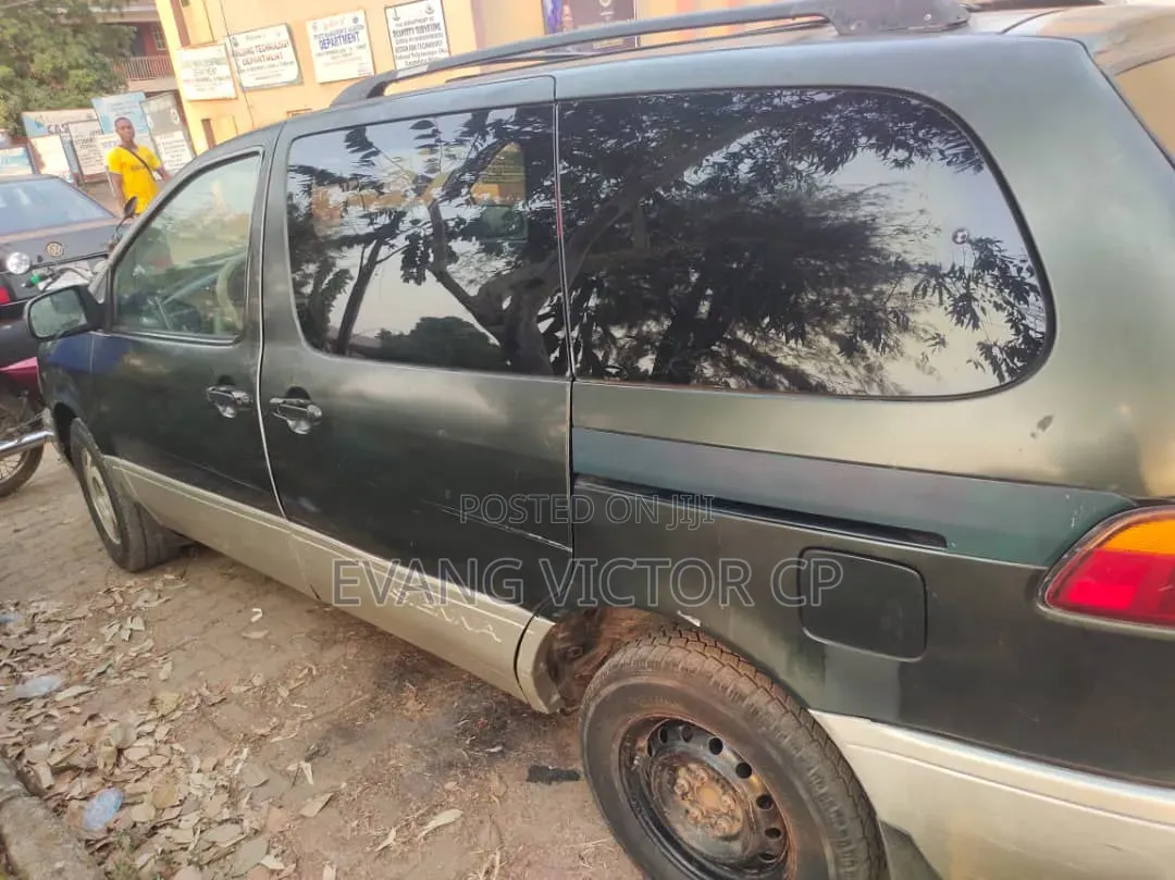 Toyota Sienna LE 3dr 1999 Green