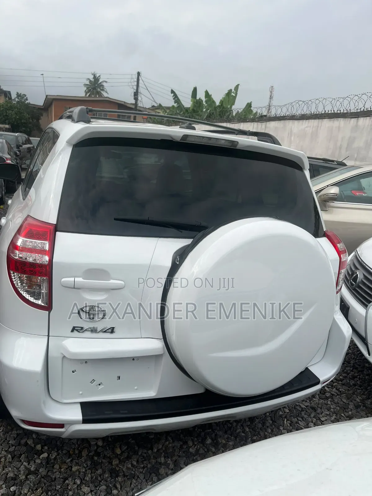 Toyota RAV4 2011 White