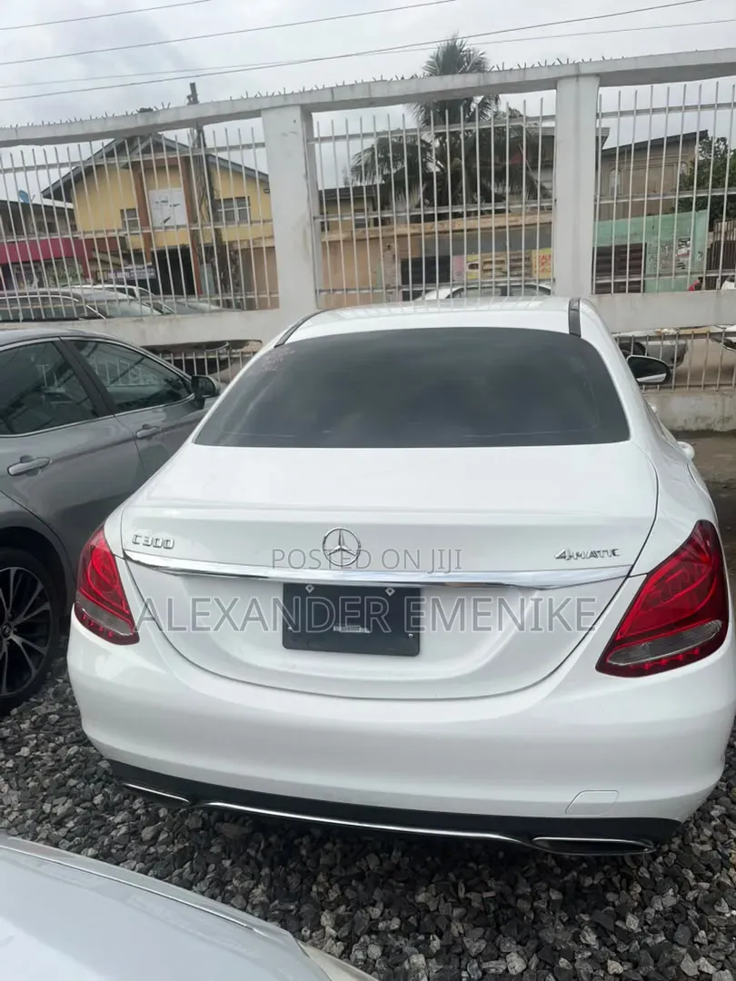 Mercedes-Benz C300 2015 White