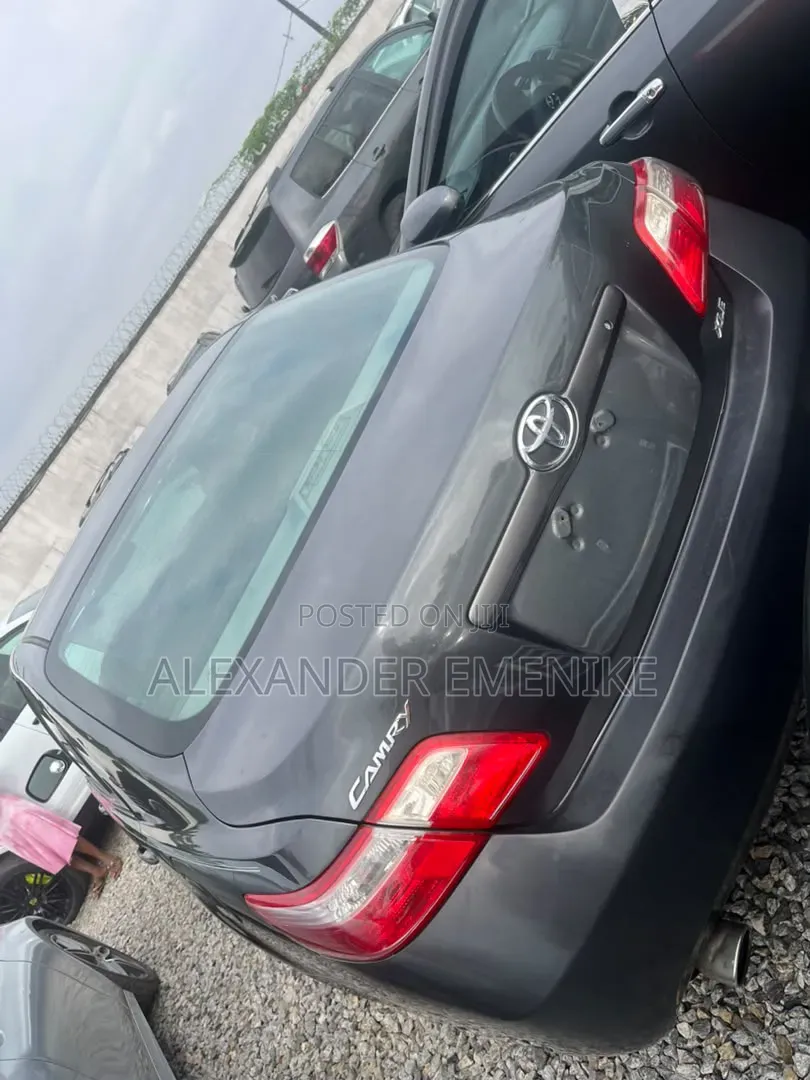 Toyota Camry 2009 Gray