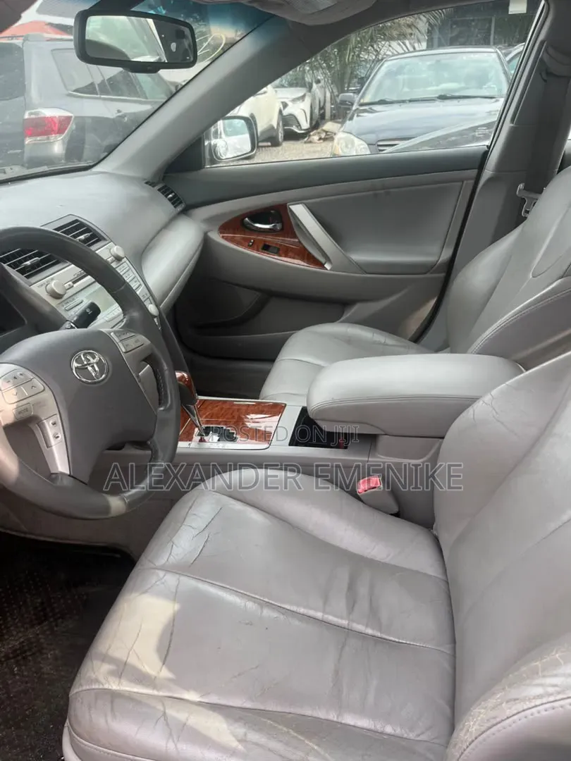 Toyota Camry 2009 Gray