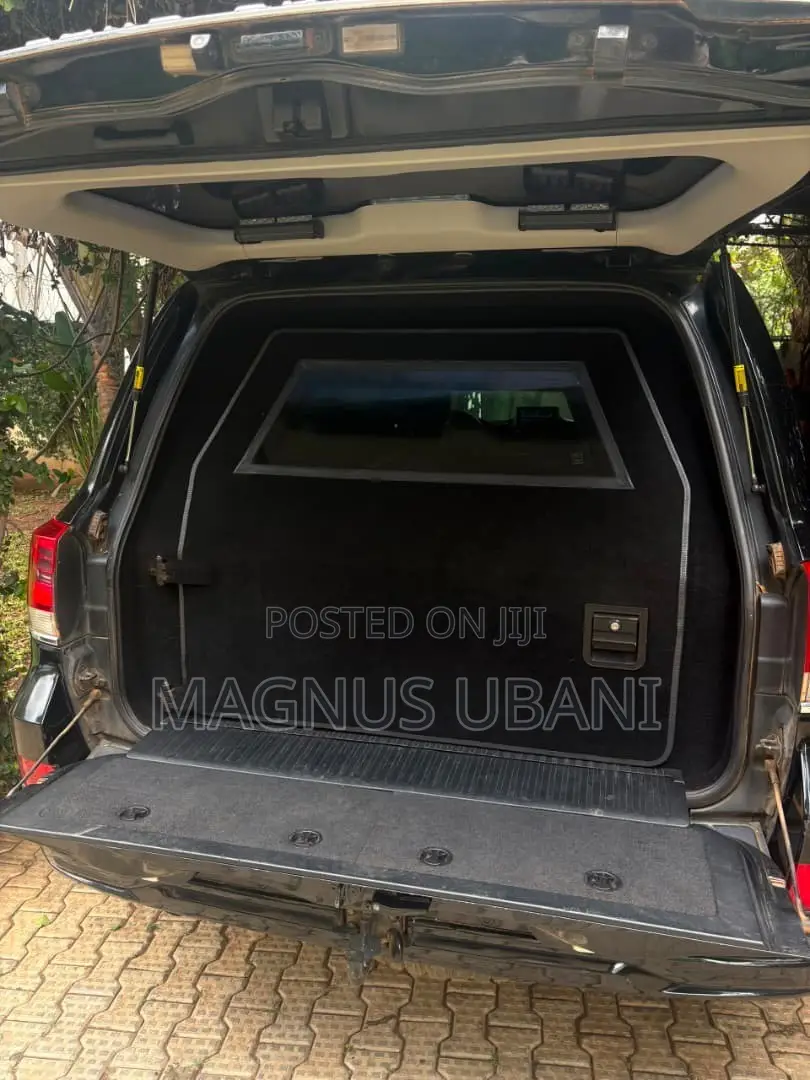 Toyota Land Cruiser 4.5 V8 VXR 2018 Black