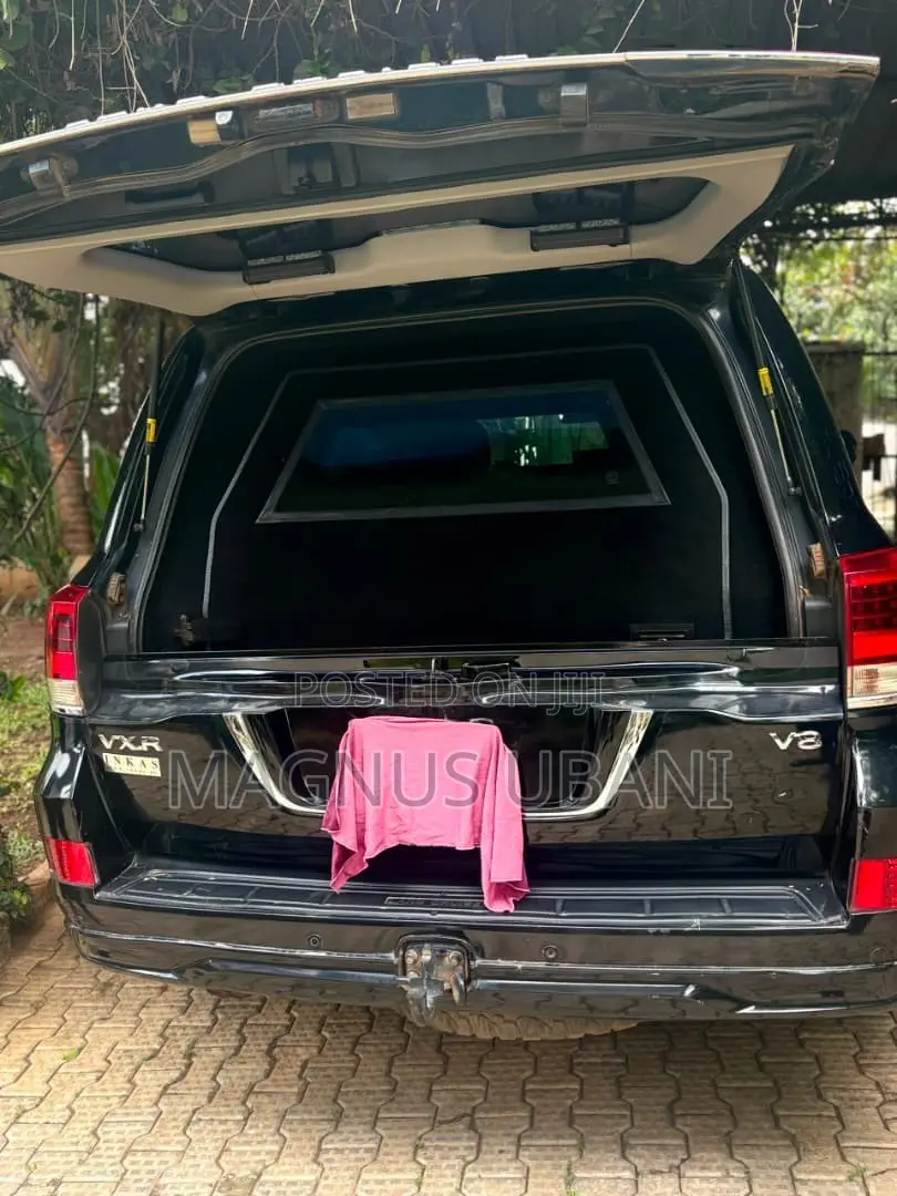 Toyota Land Cruiser 4.5 V8 VXR 2018 Black