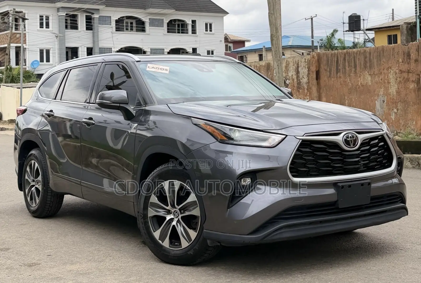 Toyota Highlander XLE AWD 2023 Gray
