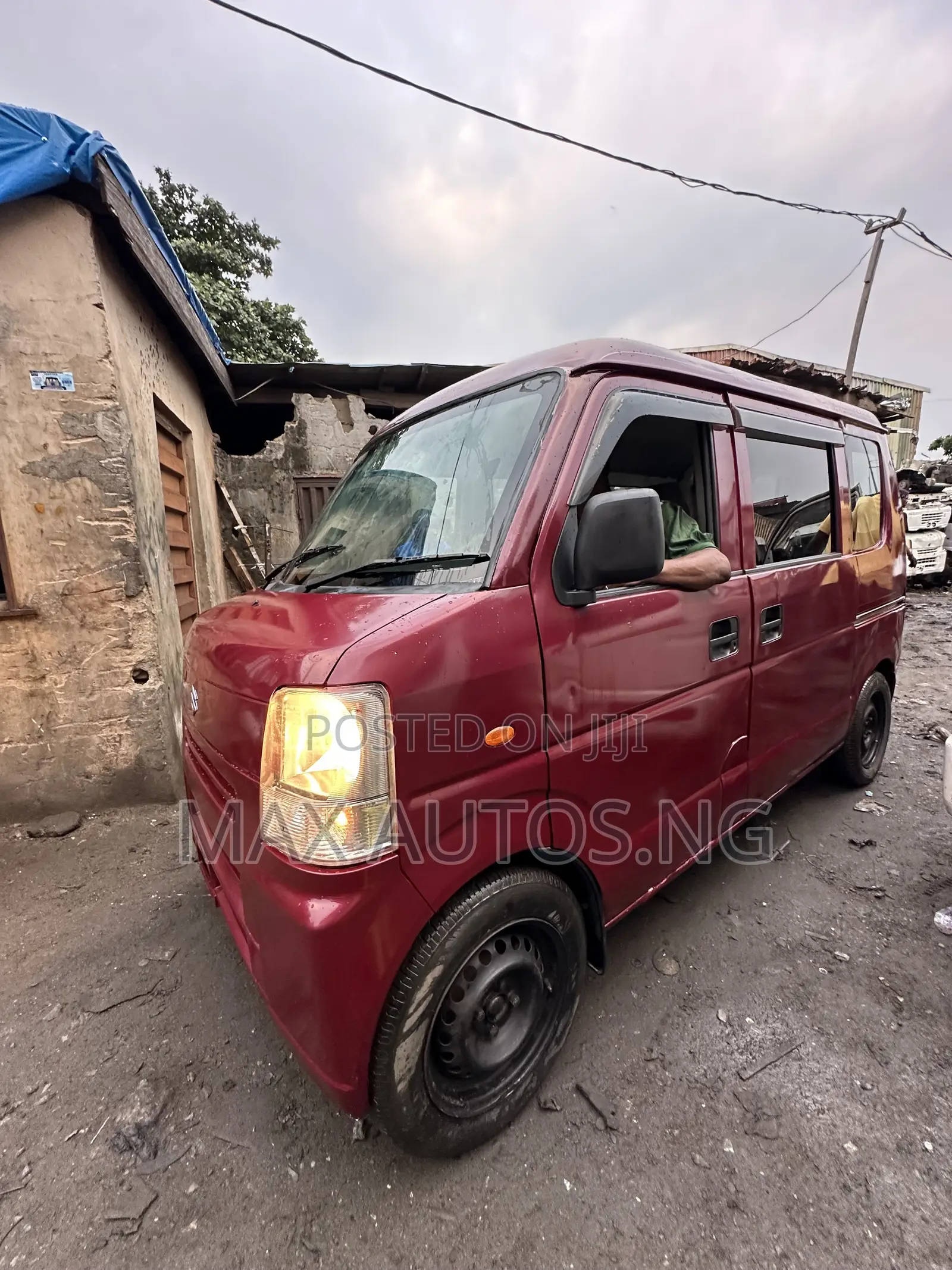 Suzuki Every 2010 Red