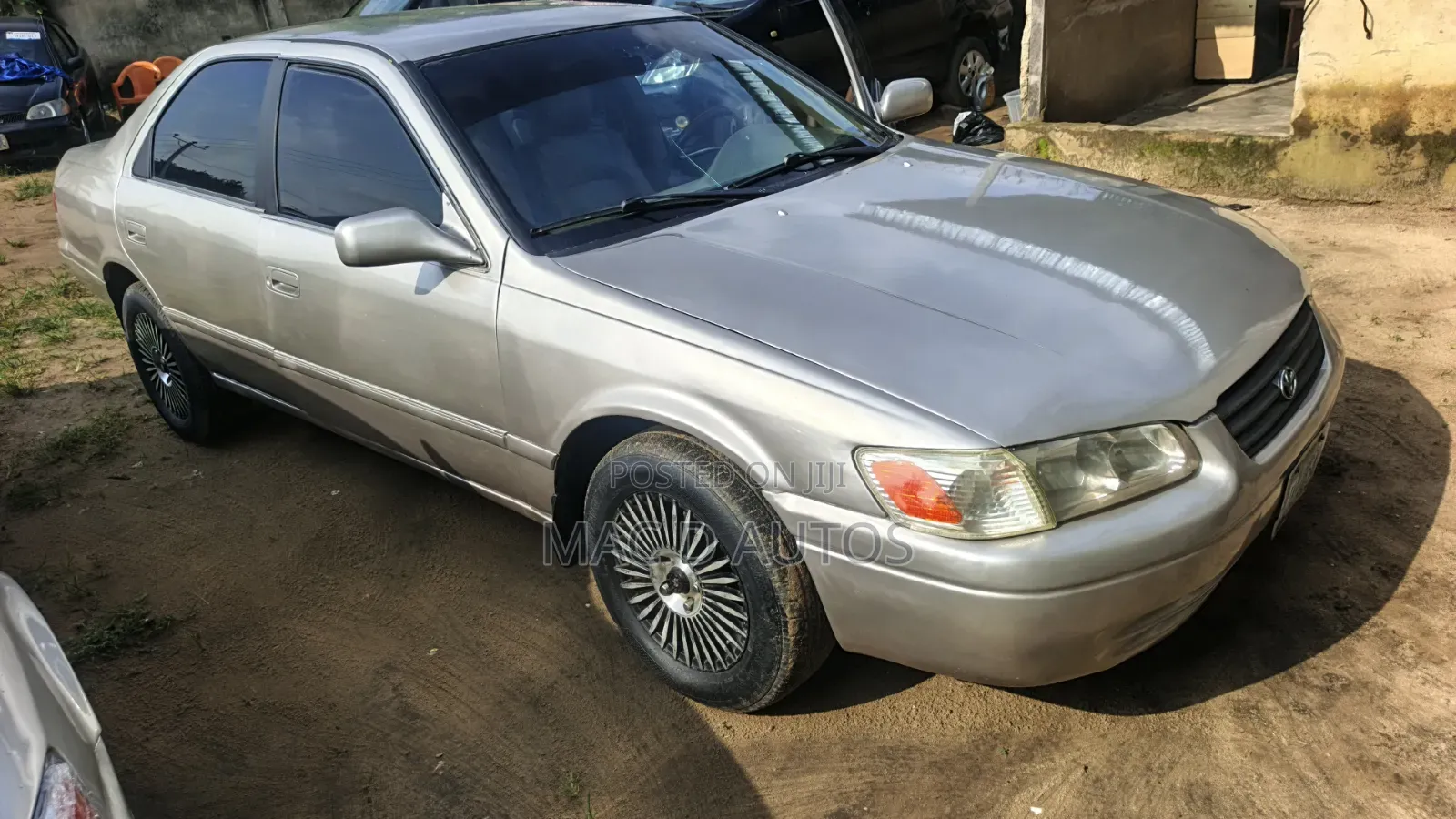 Toyota Camry 2001 Gold