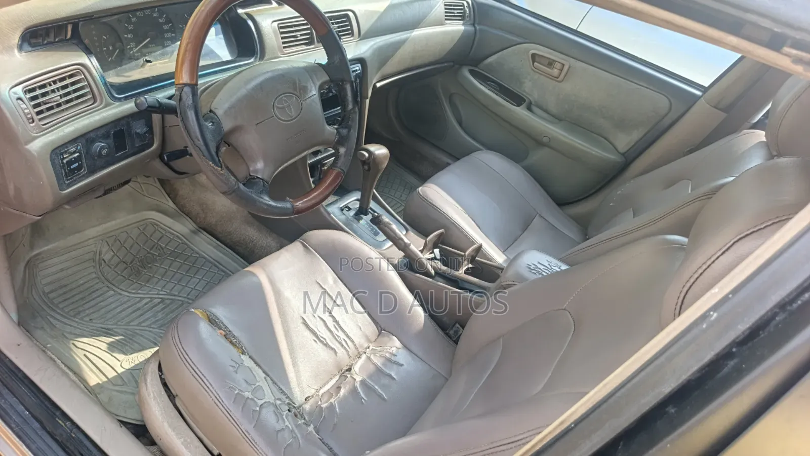 Toyota Camry 2001 Gold