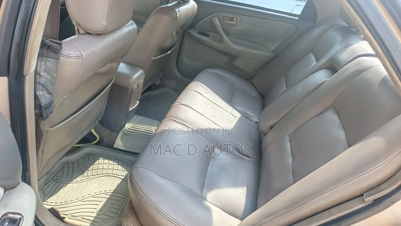 Toyota Camry 2001 Gold