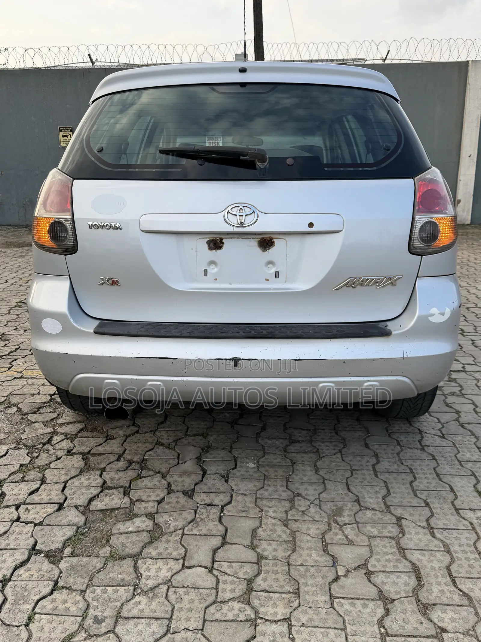 Toyota Matrix XR Hatchback FWD (1.8L 4cyl 4A) 2005 Red