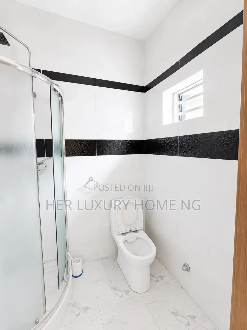 1bdrm Shared Apartment in Van Daniel, Lekki Expressway for rent