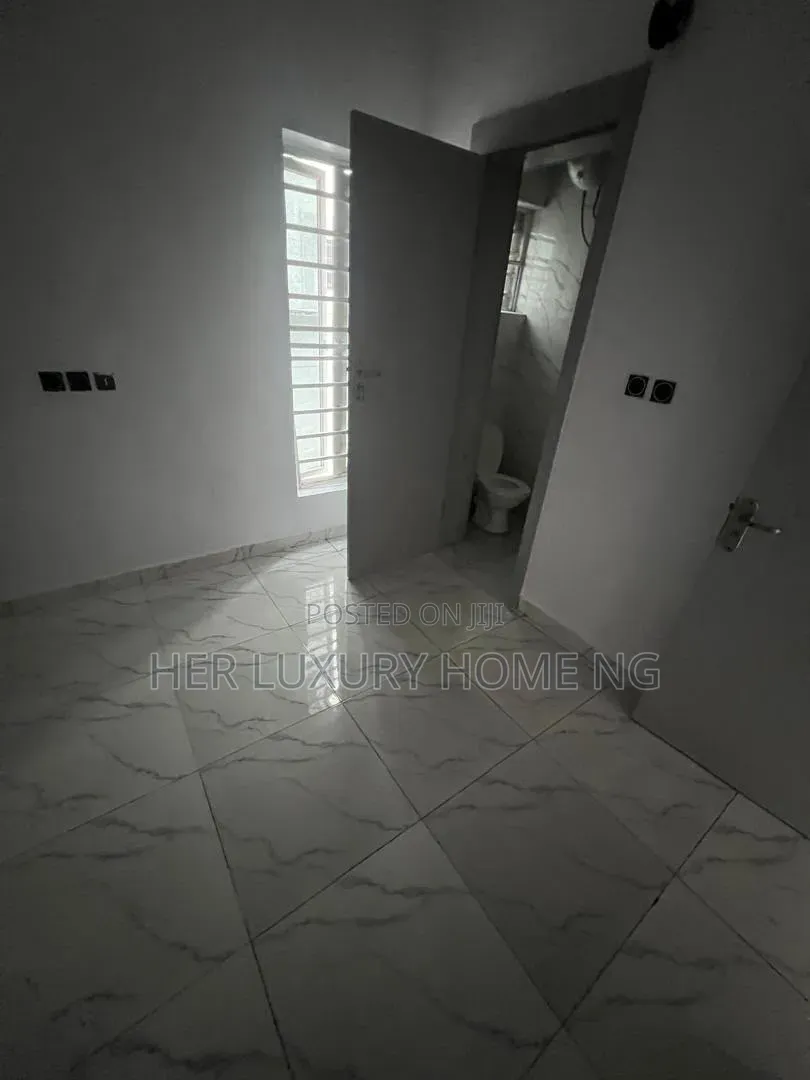 1bdrm Shared Apartment in Orchid, Lekki Expressway for rent