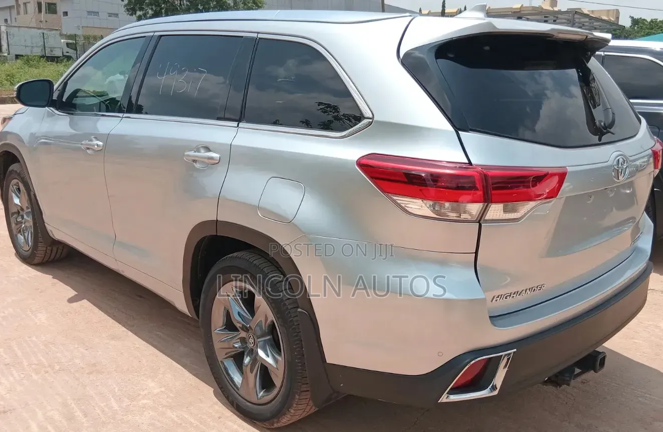 Toyota Highlander Limited Platinum 4x4 V6 (3.5L 6cyl 8A) 2018 Silver