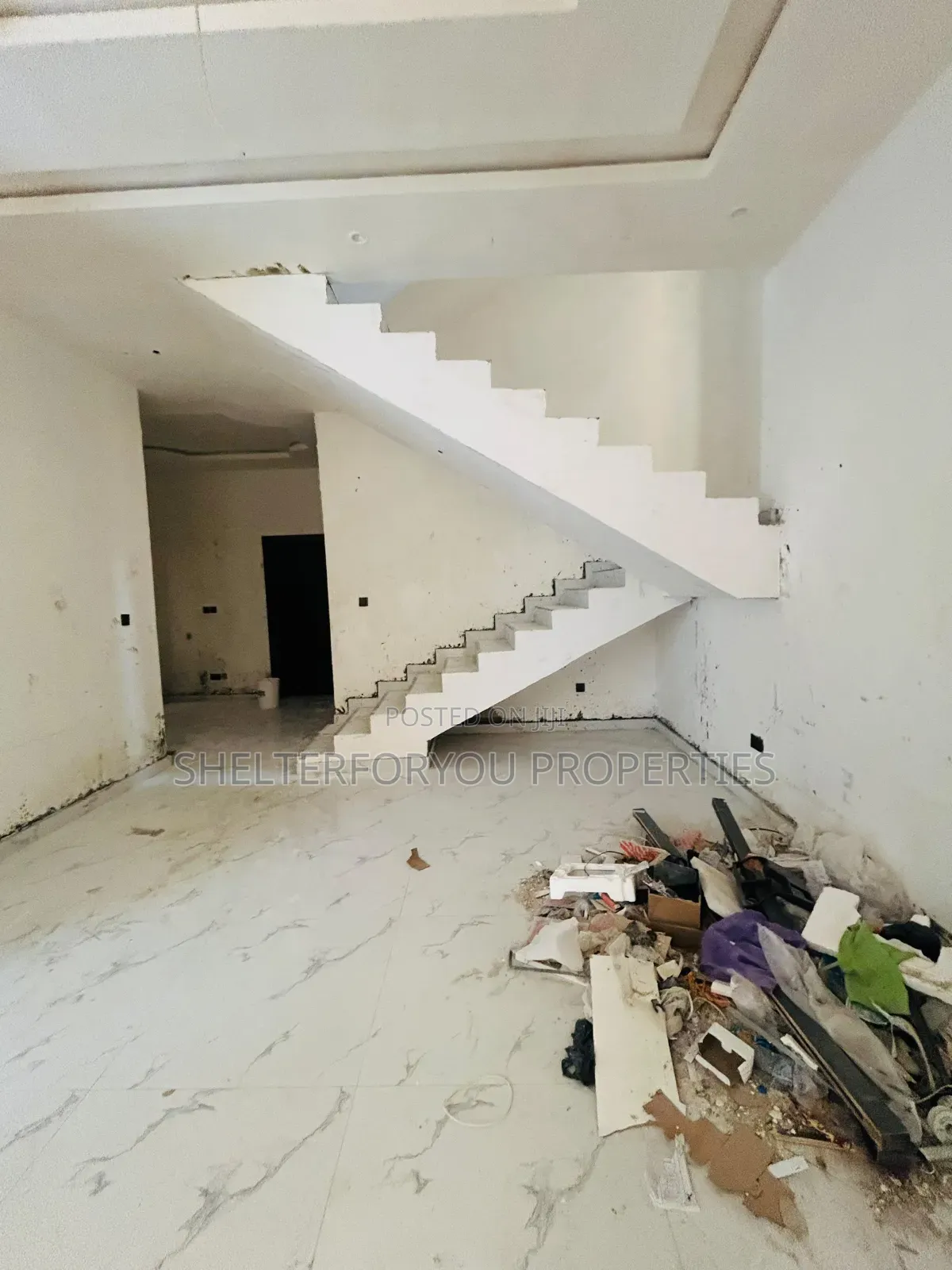 5bdrm Duplex in Lekki Phase 1 for sale