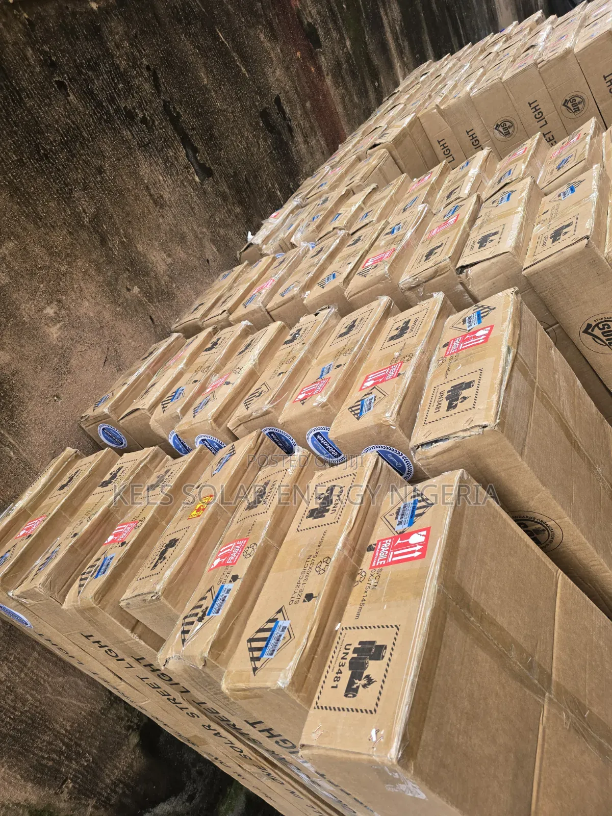WWakatek 12eyes Solar Street Light