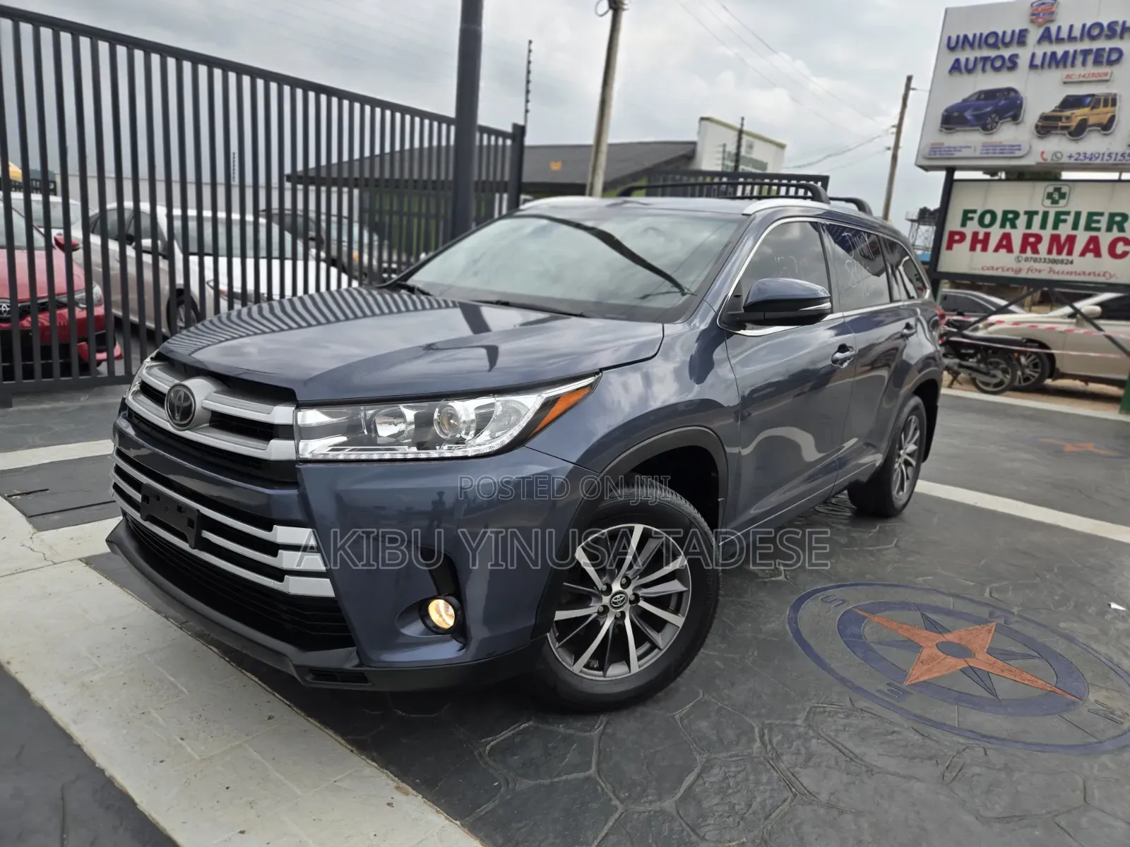 Toyota Highlander XLE 4x4 V6 (3.5L 6cyl 8A) 2018 Blue
