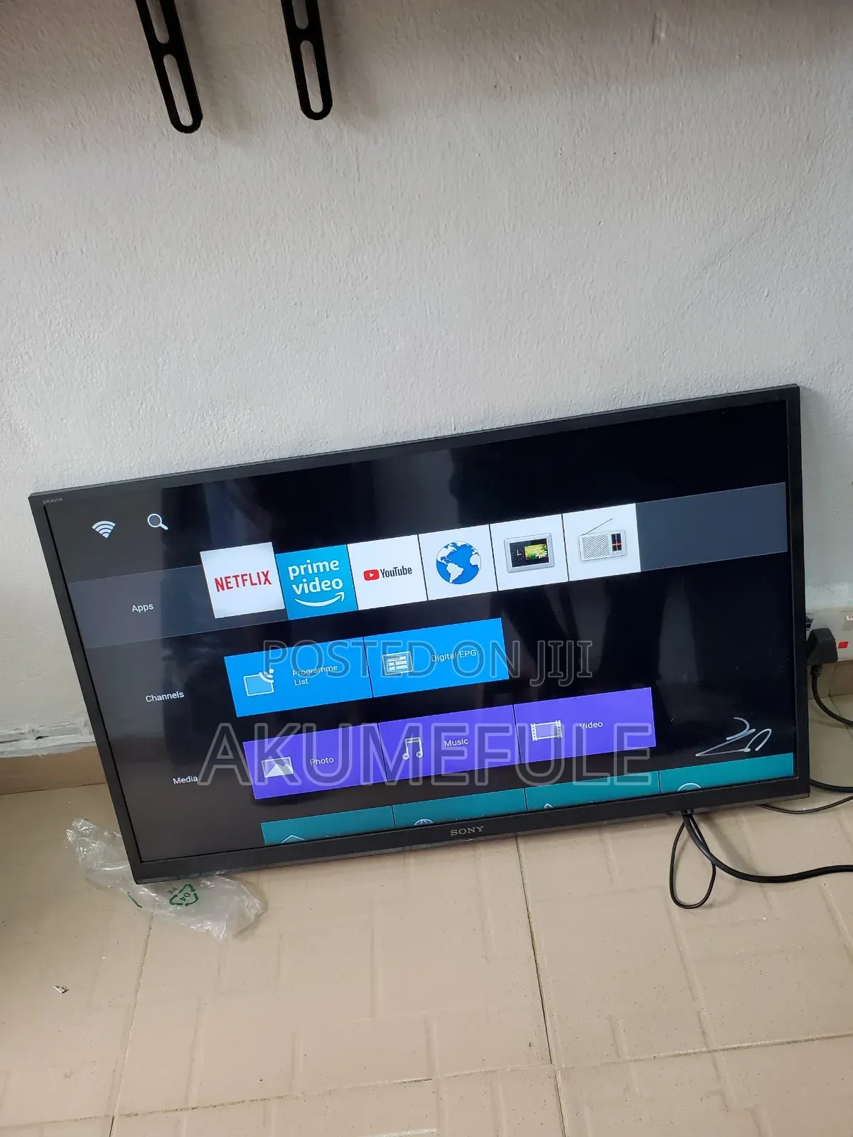 Sony Smart TV 32 Inches Display With Free Netflix Account