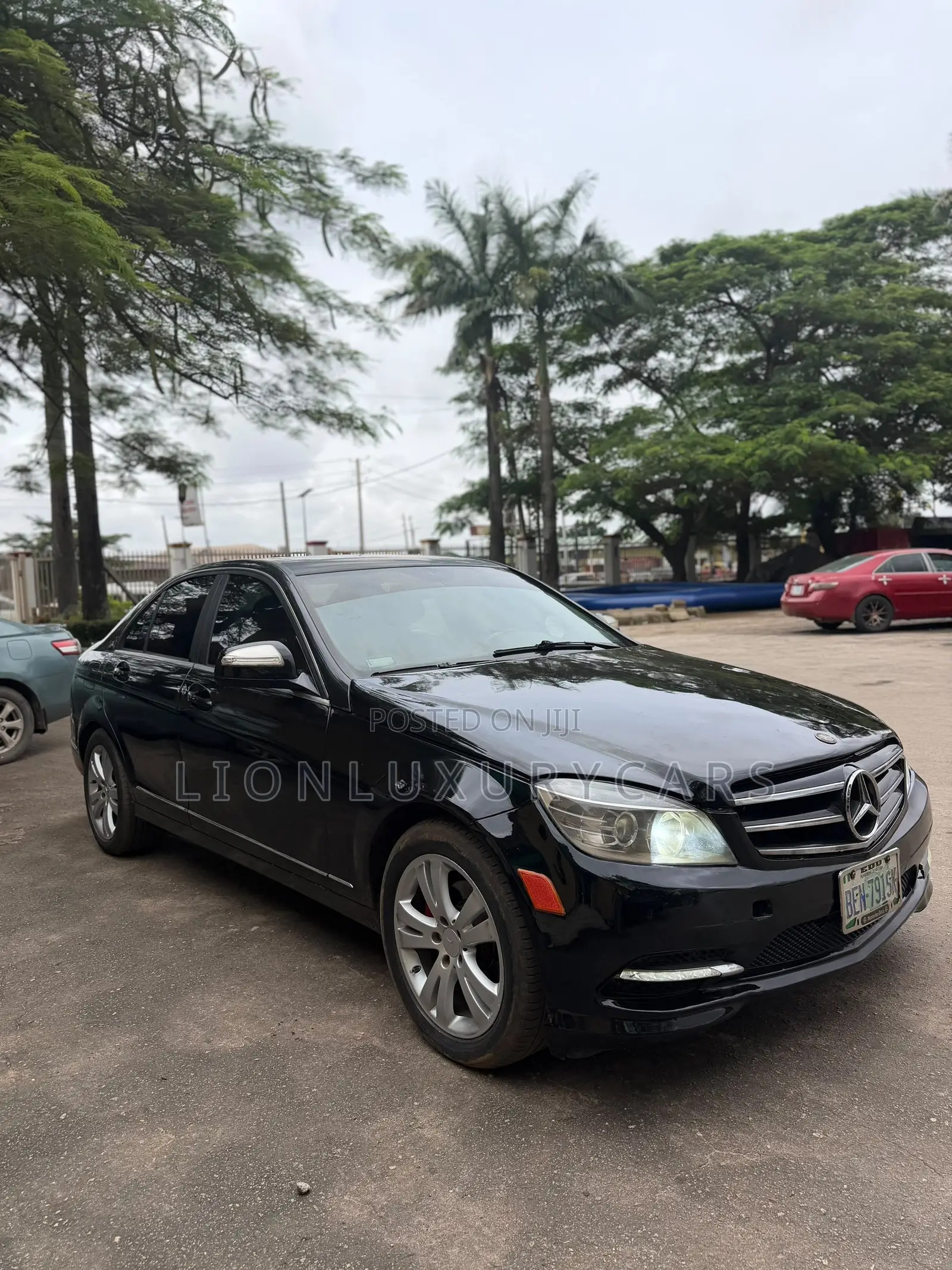Mercedes-Benz C300 2009 Black