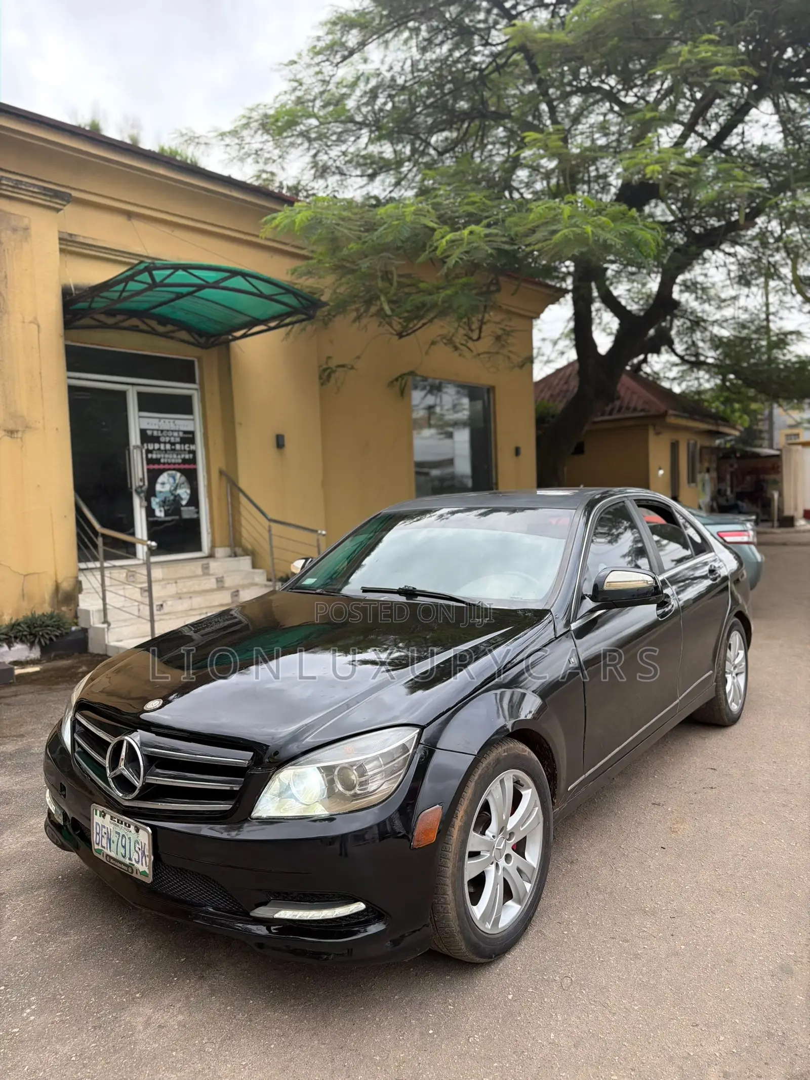 Mercedes-Benz C300 2009 Black