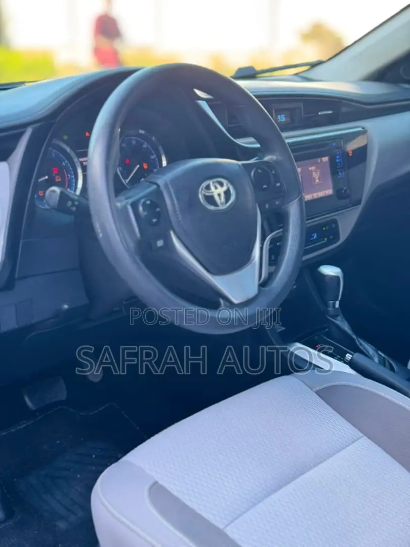 Toyota Corolla 2016 Silver