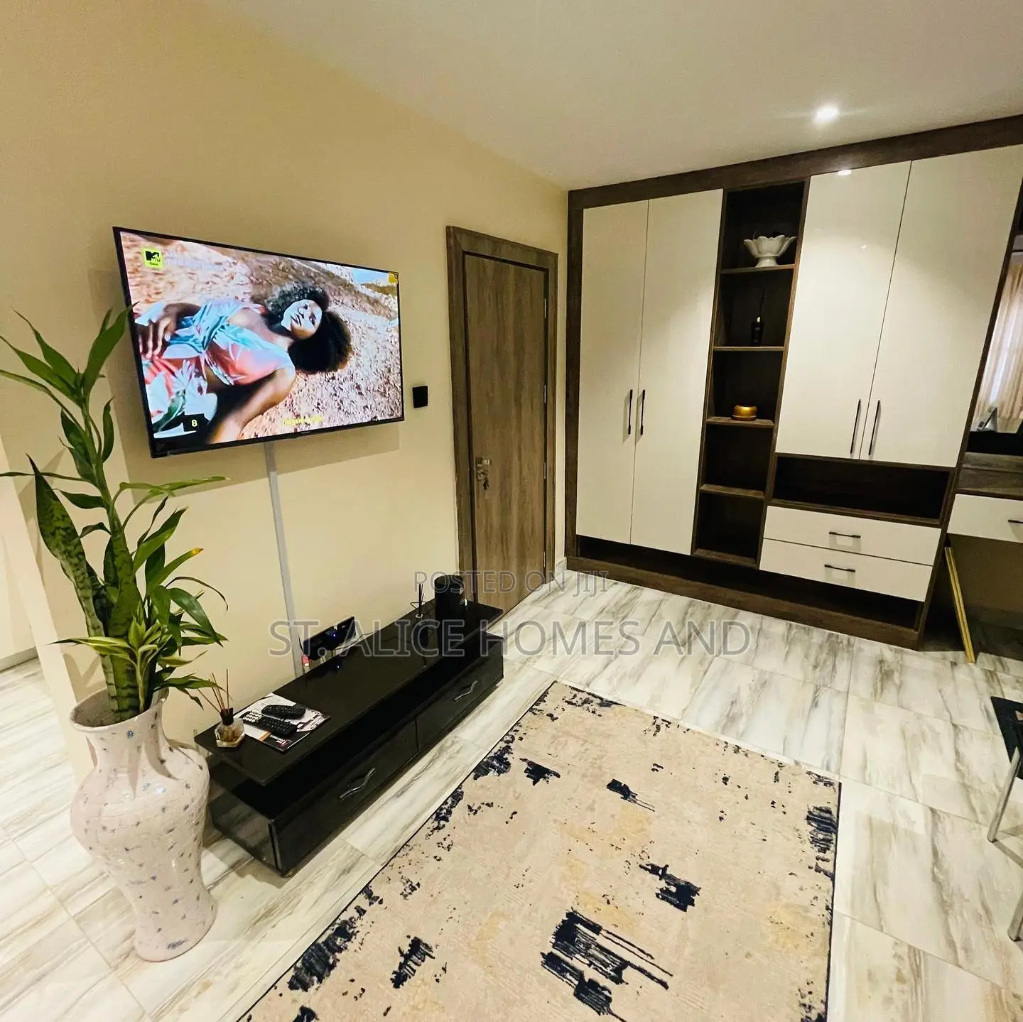 Themajor Studio Apartment Unit Three