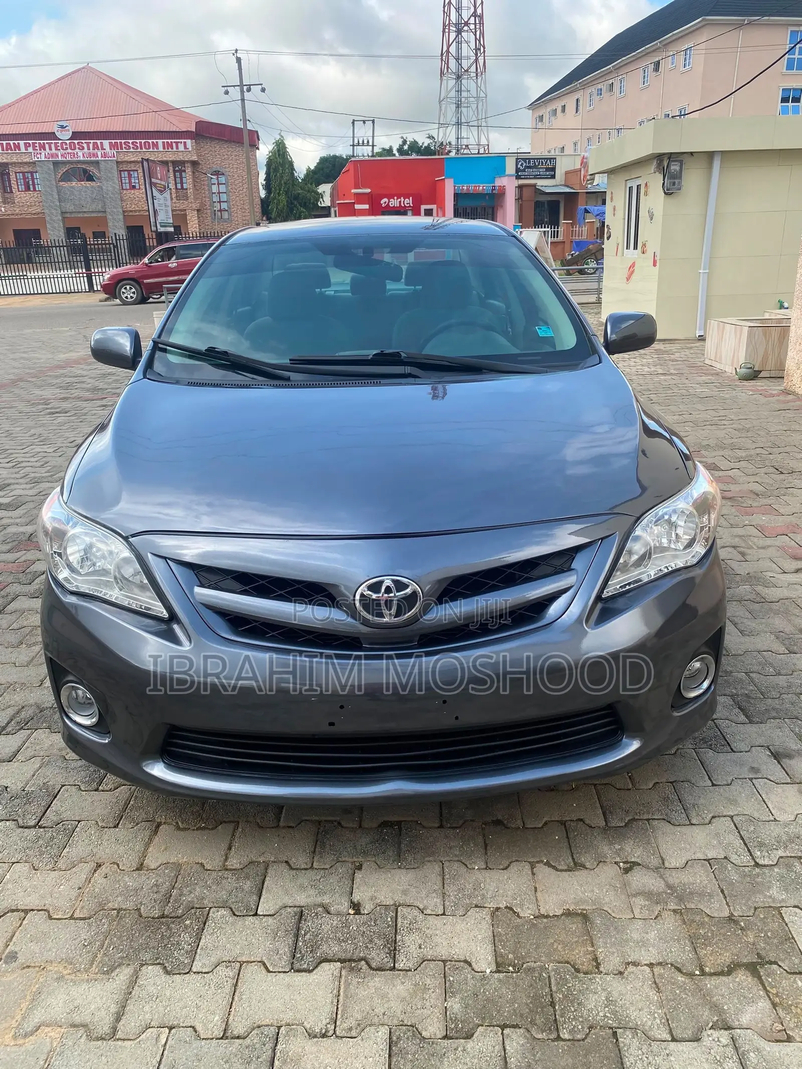 Toyota Corolla LE 4dr Sedan (1.8L 4cyl 4A) 2011 Gray