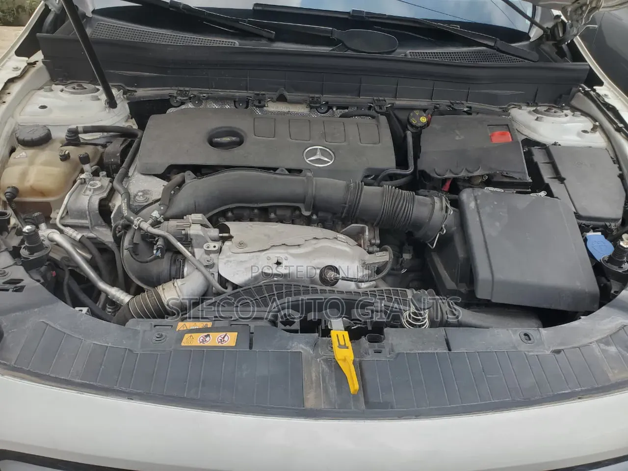 Mercedes-Benz GLB-Class 2021 White