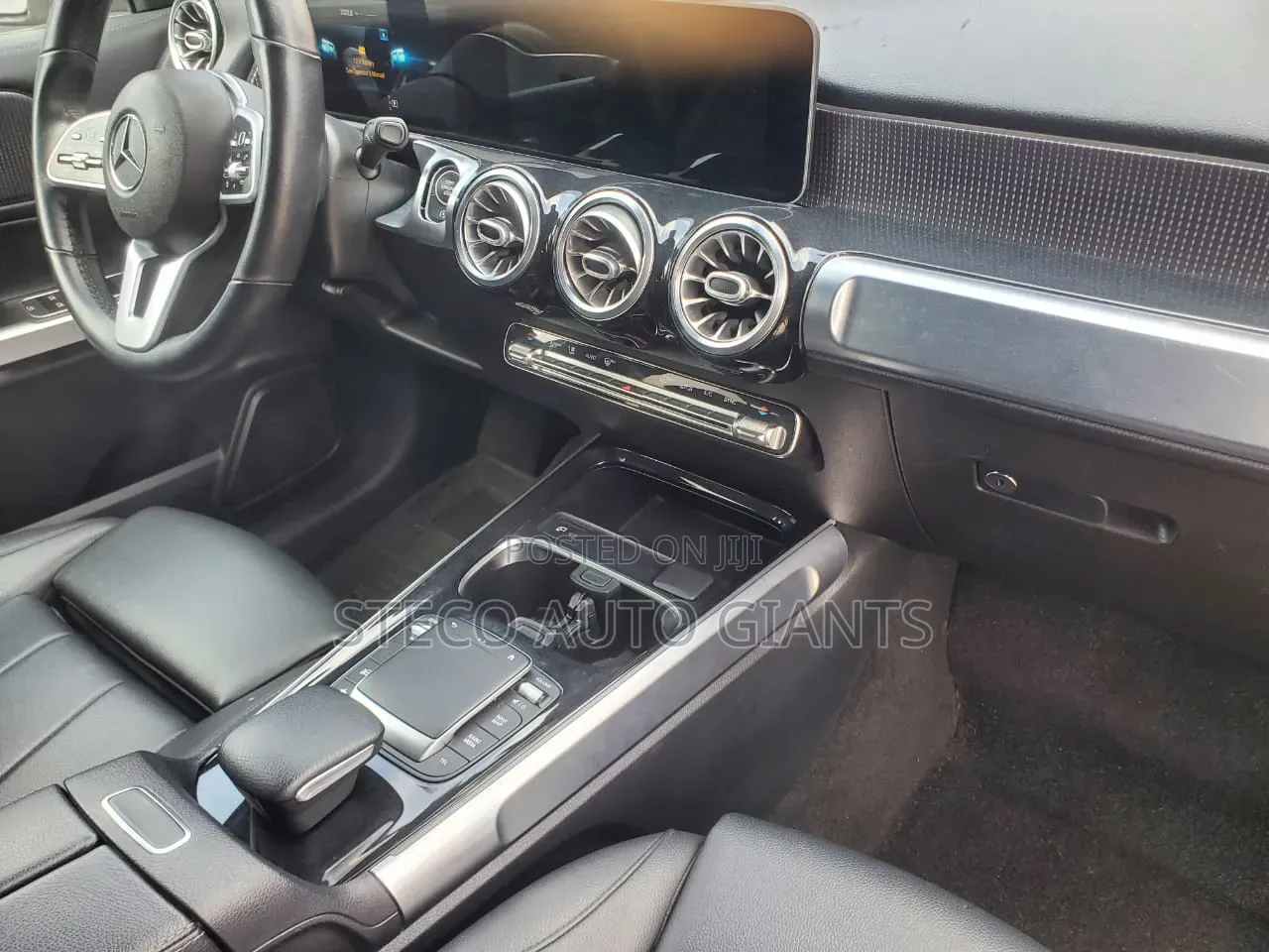 Mercedes-Benz GLB-Class 2021 White