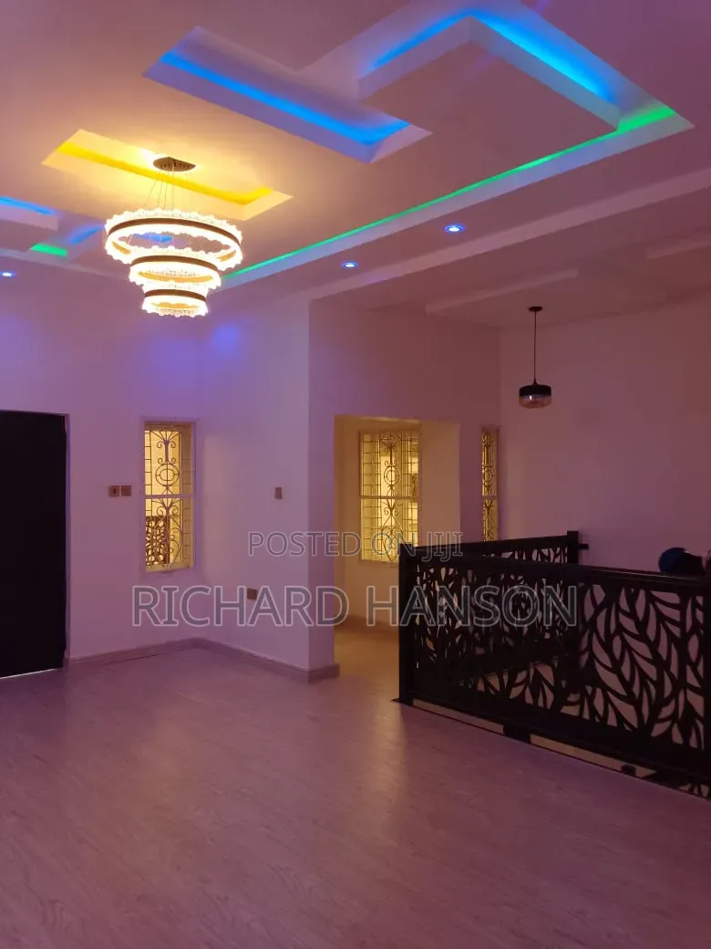 4bdrm Duplex in Diamond Estate, Sangotedo for rent