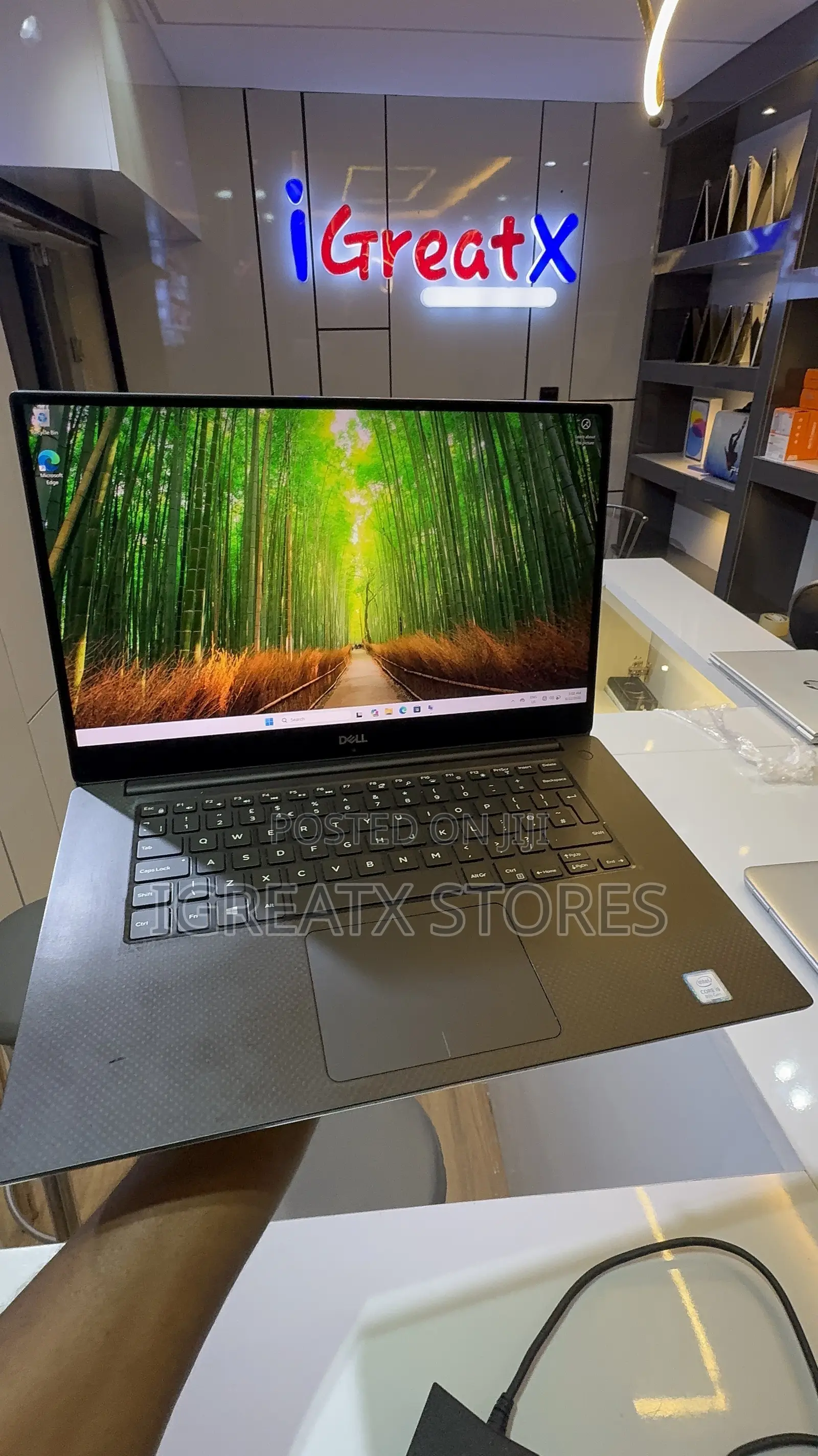 Laptop Dell XPS 15-9570 16GB Intel Core i9 SSD 256GB