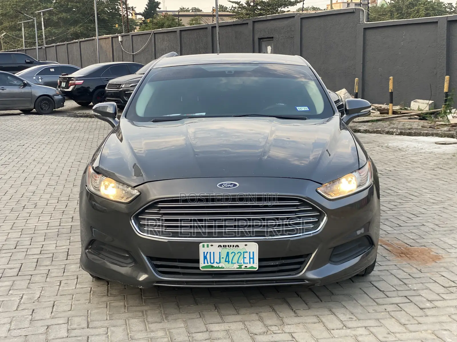 Ford Fusion SE 4dr Sedan AWD w/EcoBoost (2.0L 4cyl Turbo 6M) 2015 Gray