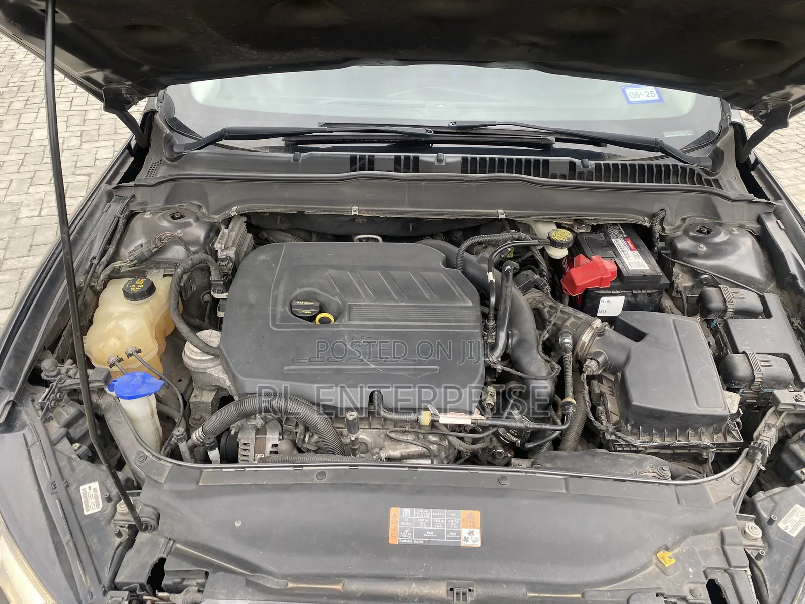 Ford Fusion SE 4dr Sedan AWD w/EcoBoost (2.0L 4cyl Turbo 6M) 2015 Gray