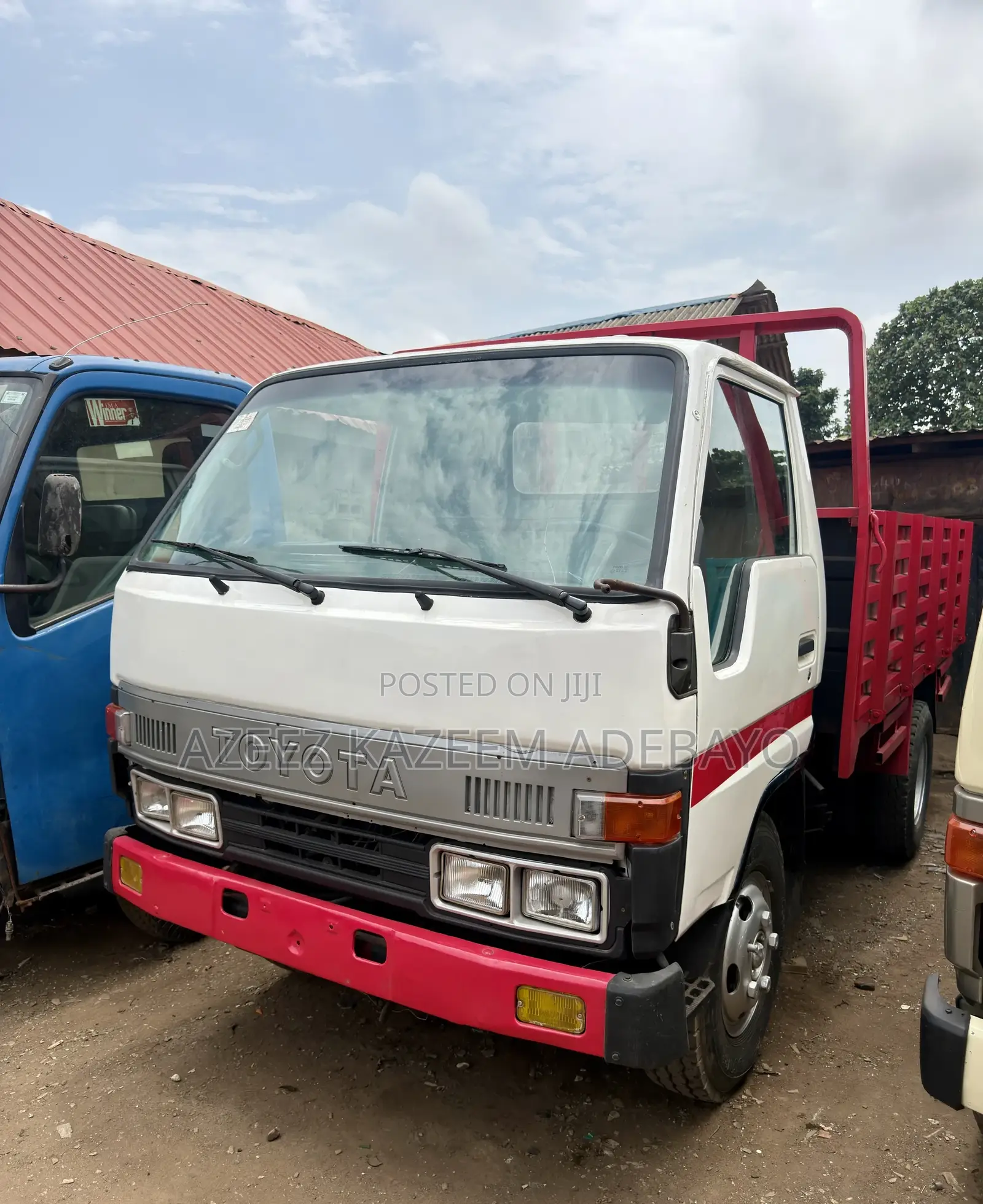 Toyota Dyna 200 Six Tyres 2RZ Injector Engine 1999 White
