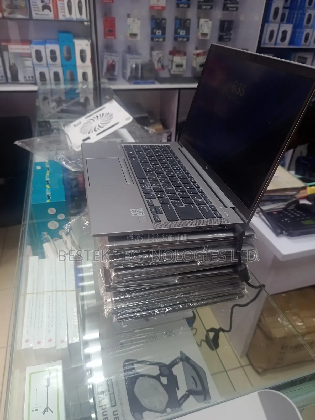 Laptop HP ZBook Firefly 14 G7 16GB Intel Core i7 SSD 512GB
