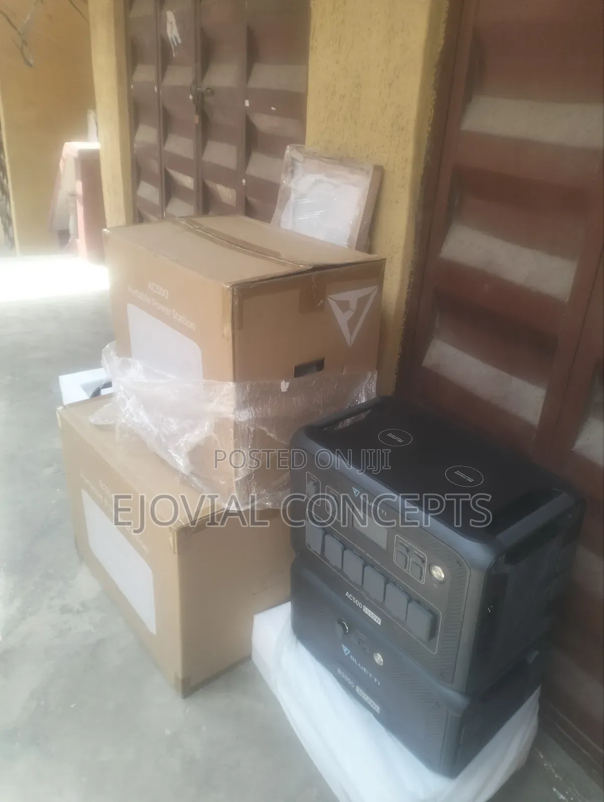 Bluetti AC500+B300S Power Station, 5000w/3072wh
