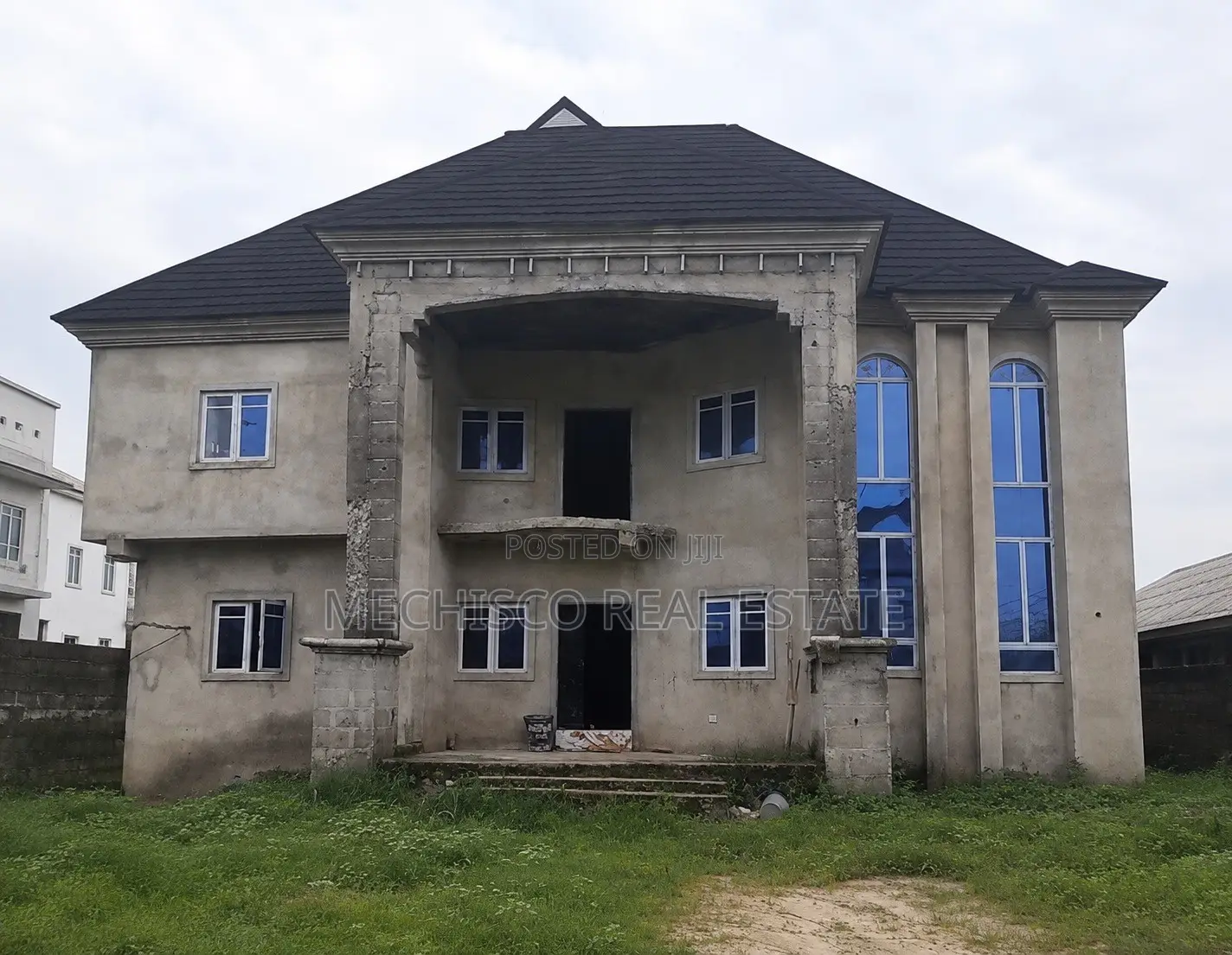 5bdrm Duplex in Eneka for sale