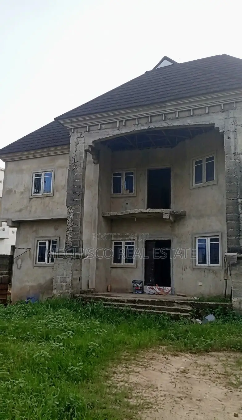 5bdrm Duplex in Eneka for sale