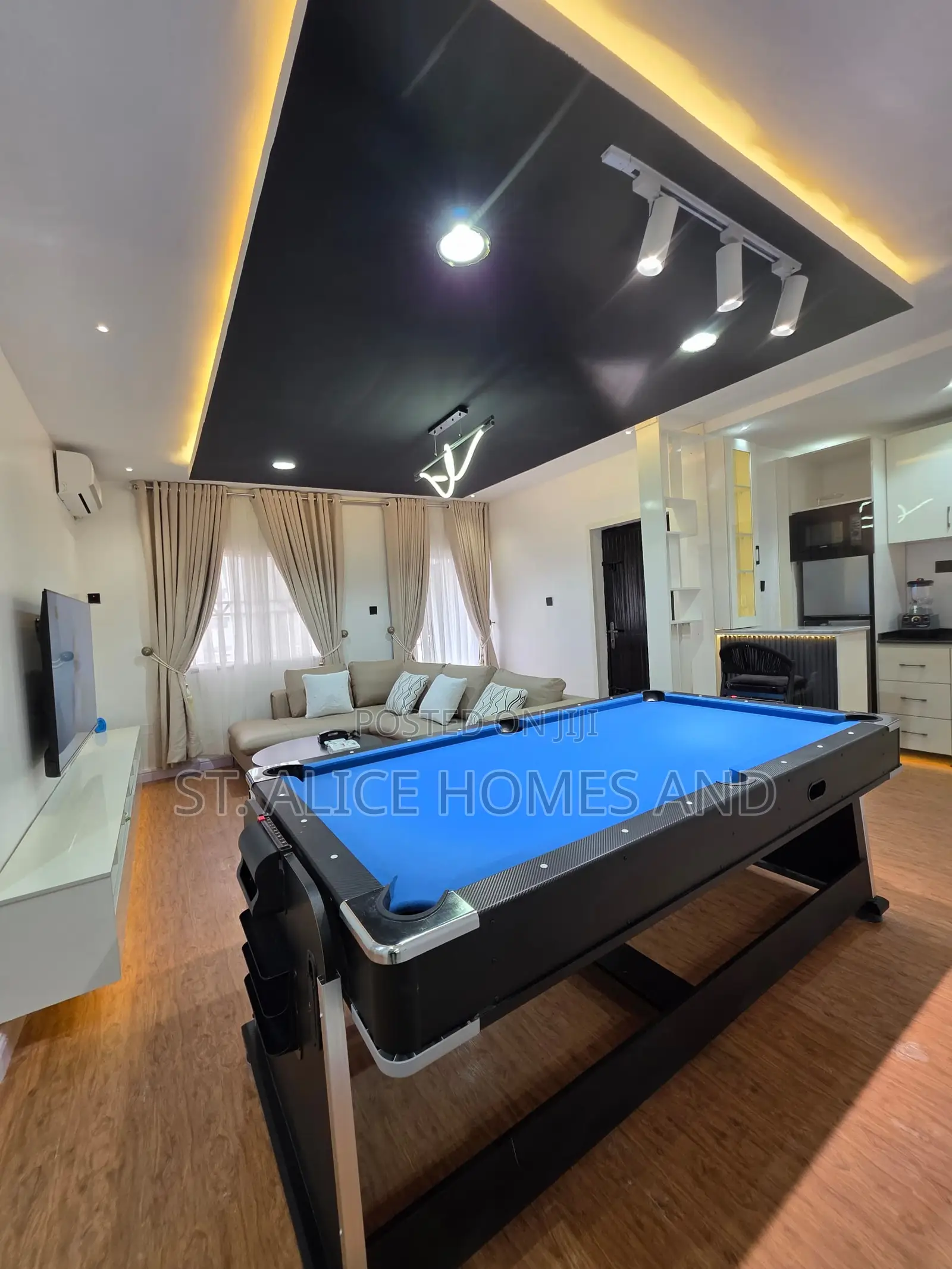 2 Bedroom Luxurious Apartment With Snooker Board