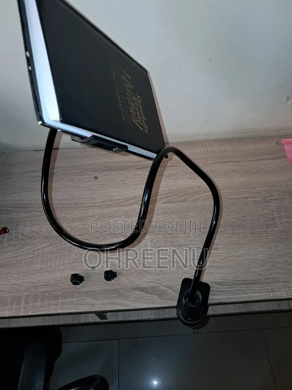 Adjustable Multipurpose Bendable Phone Tab Holder, Used, Negotiable