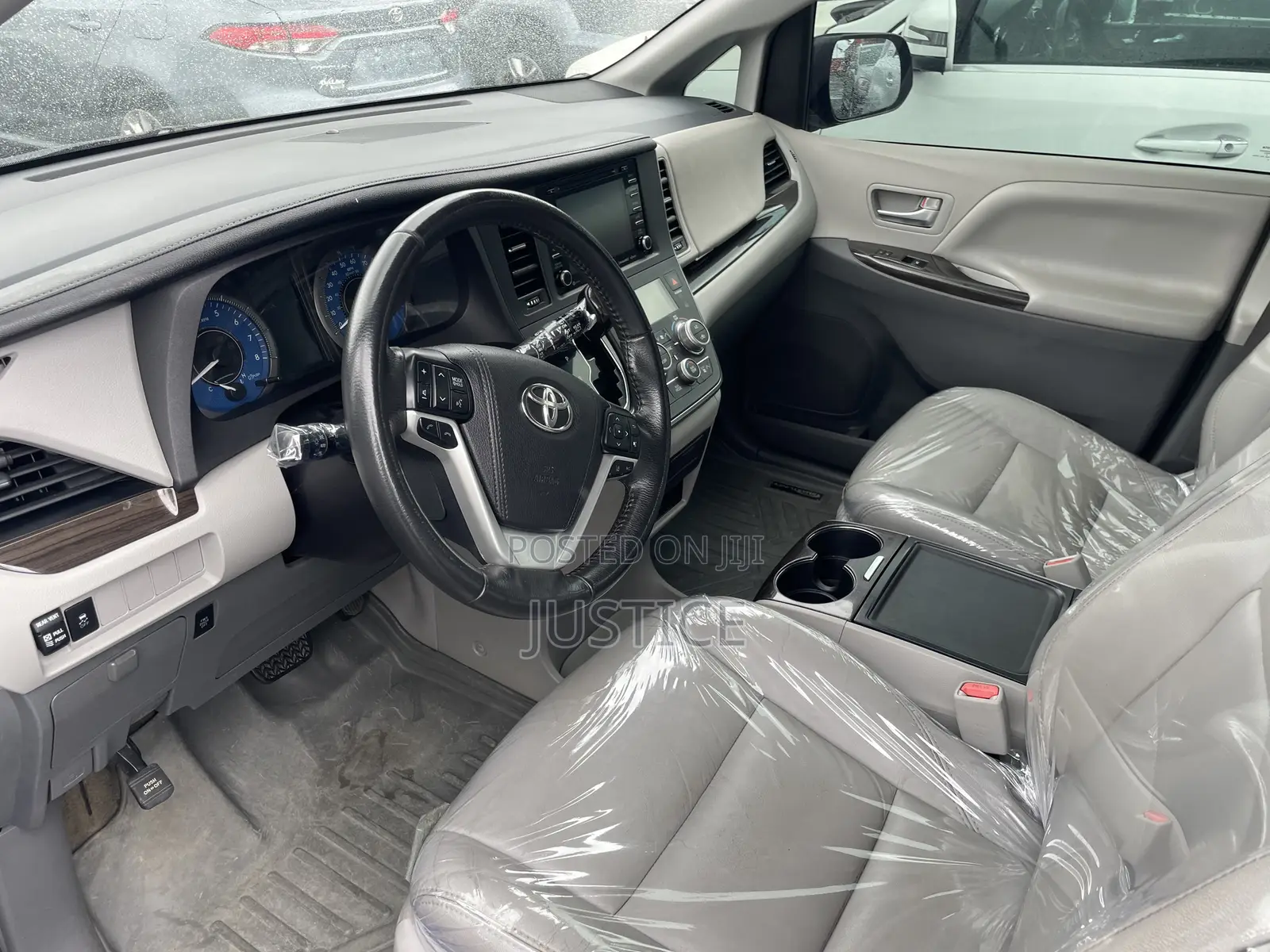 Toyota Sienna XLE AWD (3.5L 6cyl 8A) 2018 Blue