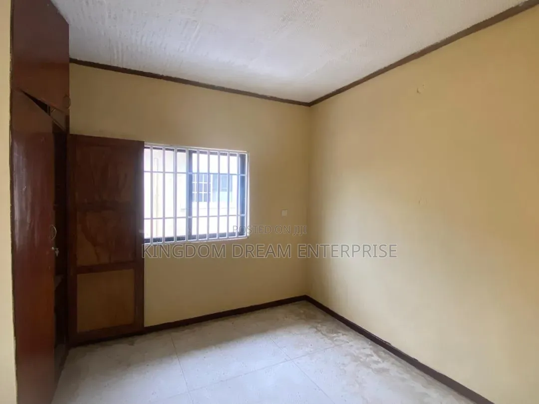 5bdrm House in Lekki Phase 1 Lagos for rent