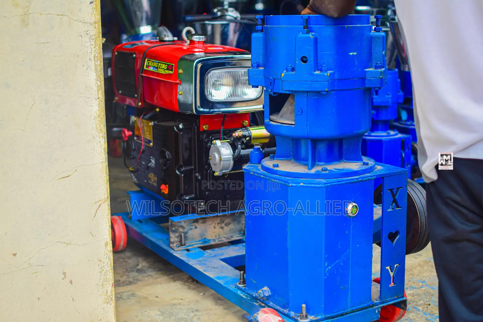600kg/Hr (3roller) Diesel Engine Powered Pelletizer Machine