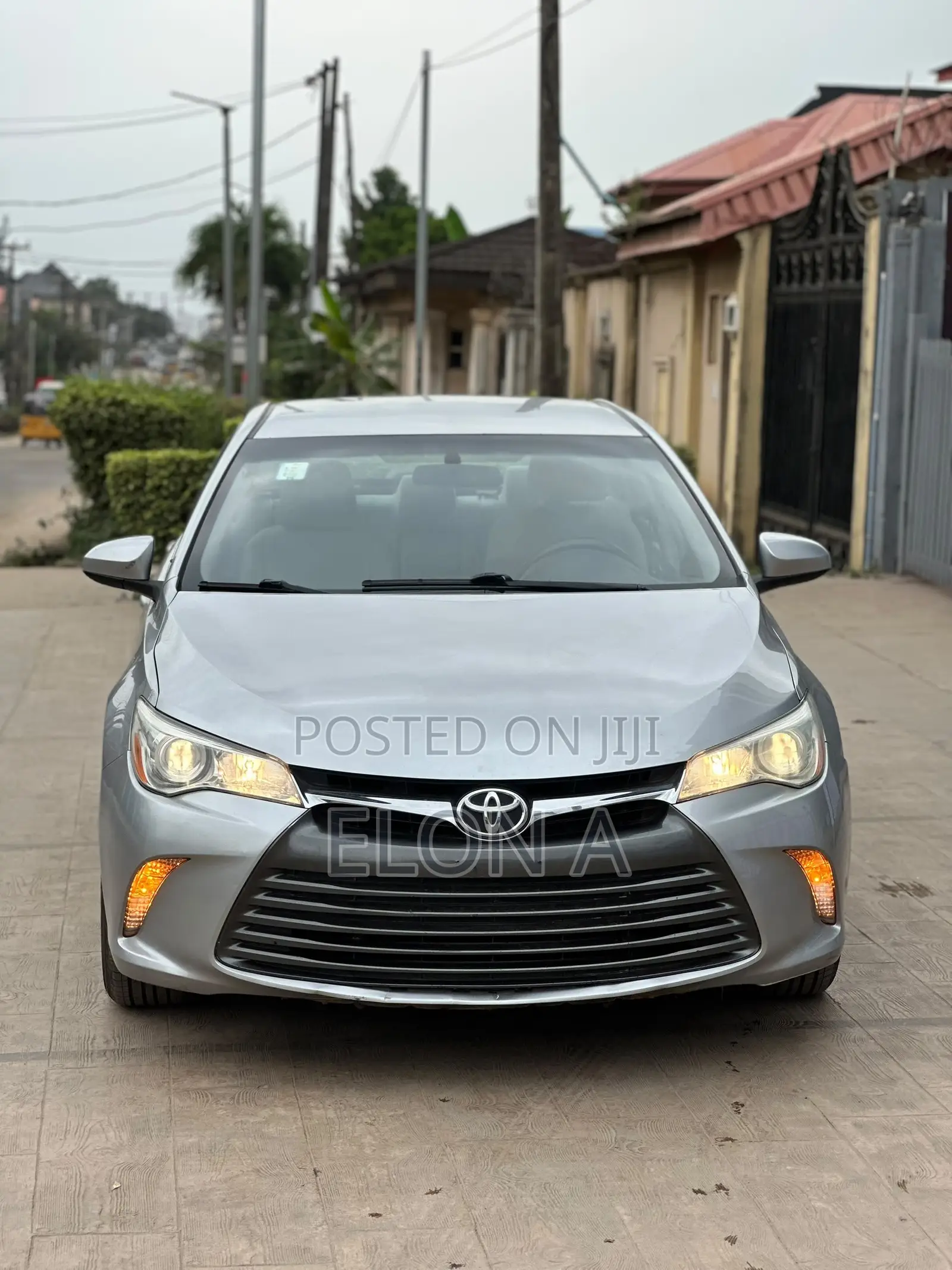 Toyota Camry LE 4dr Sedan (2.5L 4cyl 6A) 2016 Silver