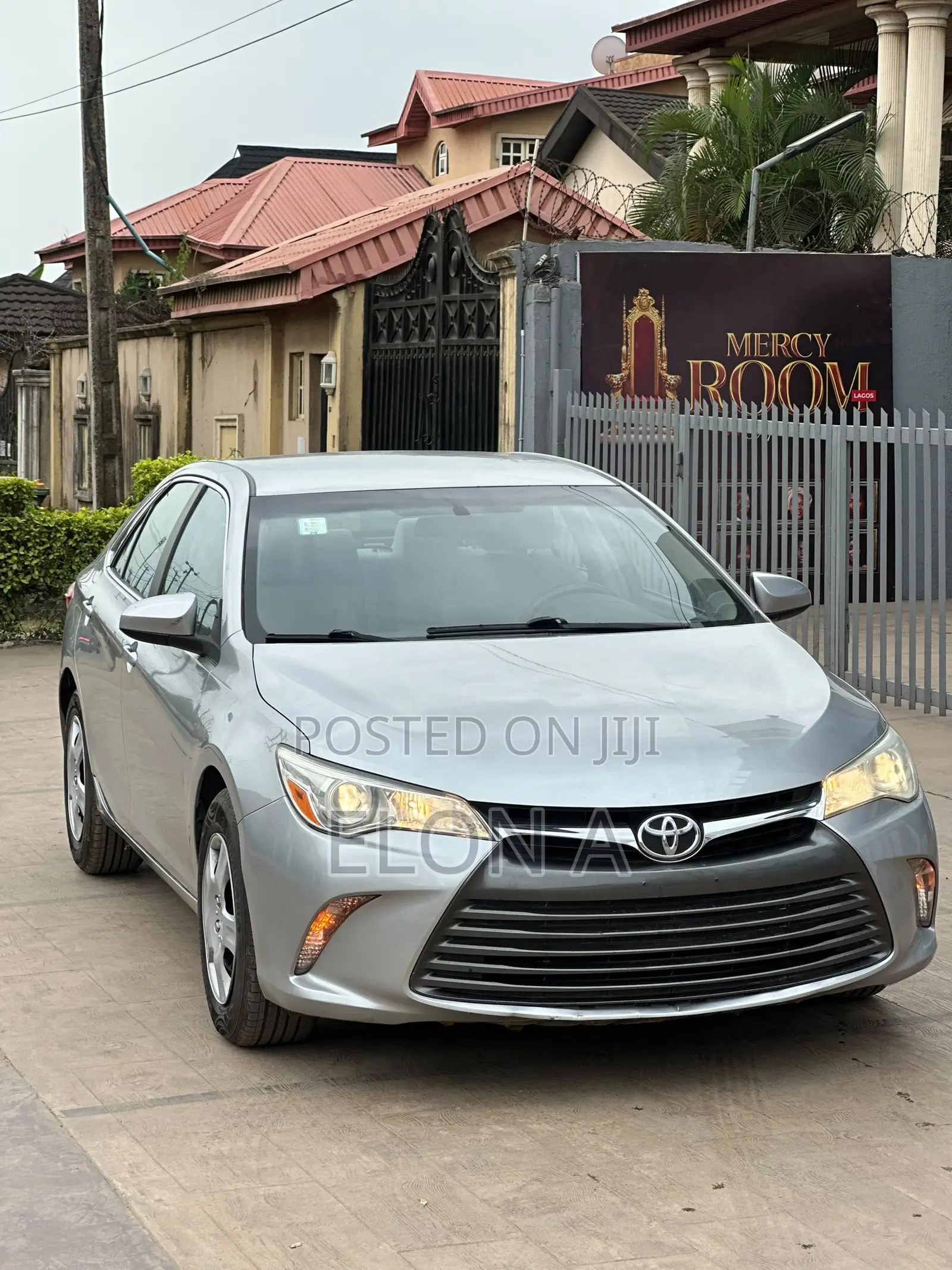 Toyota Camry LE 4dr Sedan (2.5L 4cyl 6A) 2016 Silver